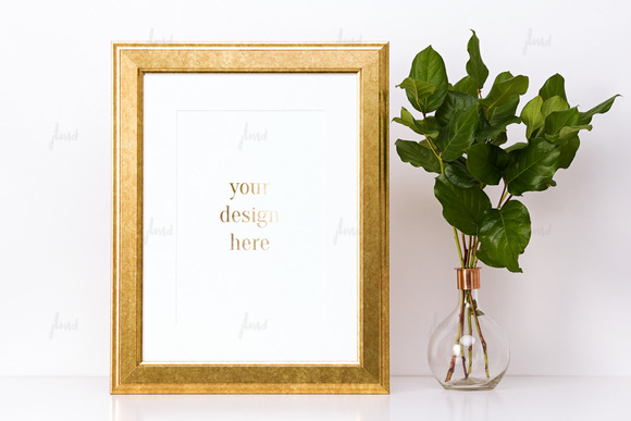 Styled Photo-based Frame Mockup Styled Photo-based Frame Mockup