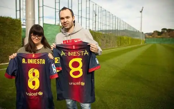 3a8f0_TNFS_anna-iniesta-face