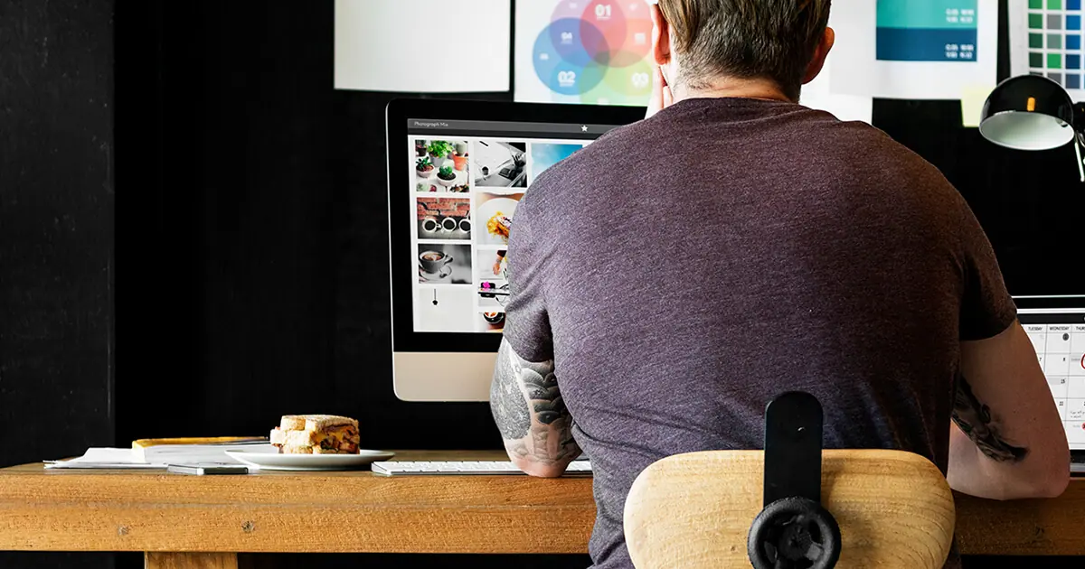 20 of The Coolest Home Offices for Creatives 20 of The Coolest Home Offices for Creatives